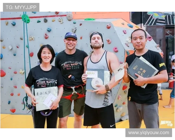 深圳攀岩队在世界街舞大赛中的灵活性表现引发热议与赞赏 深圳攀岩队在世界街舞大赛中的灵活性表现引发热议与赞赏