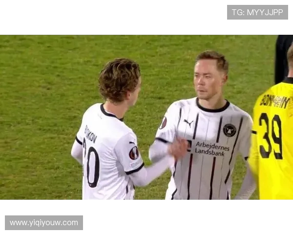 德里城迎战中日德兰全力争胜展现球队实力与战术魅力 德里城迎战中日德兰全力争胜展现球队实力与战术魅力