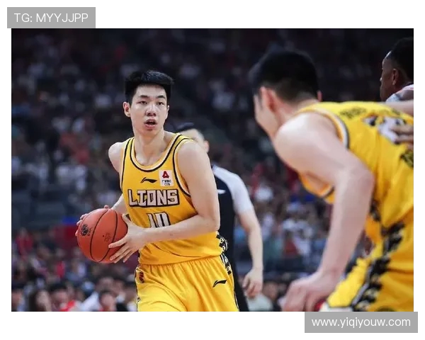 朱俊龙：从青涩少年到篮球新星的成长之路与奋斗故事