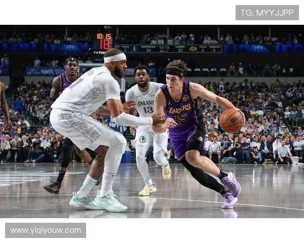 湖人队与独行侠激战正酣精彩直播尽在眼前不容错过