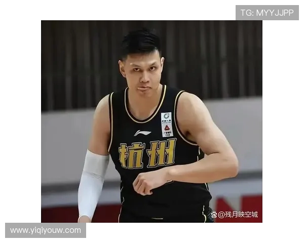 许钟豪的成长之路：从普通少年到璀璨明星的奋斗历程与心路历程